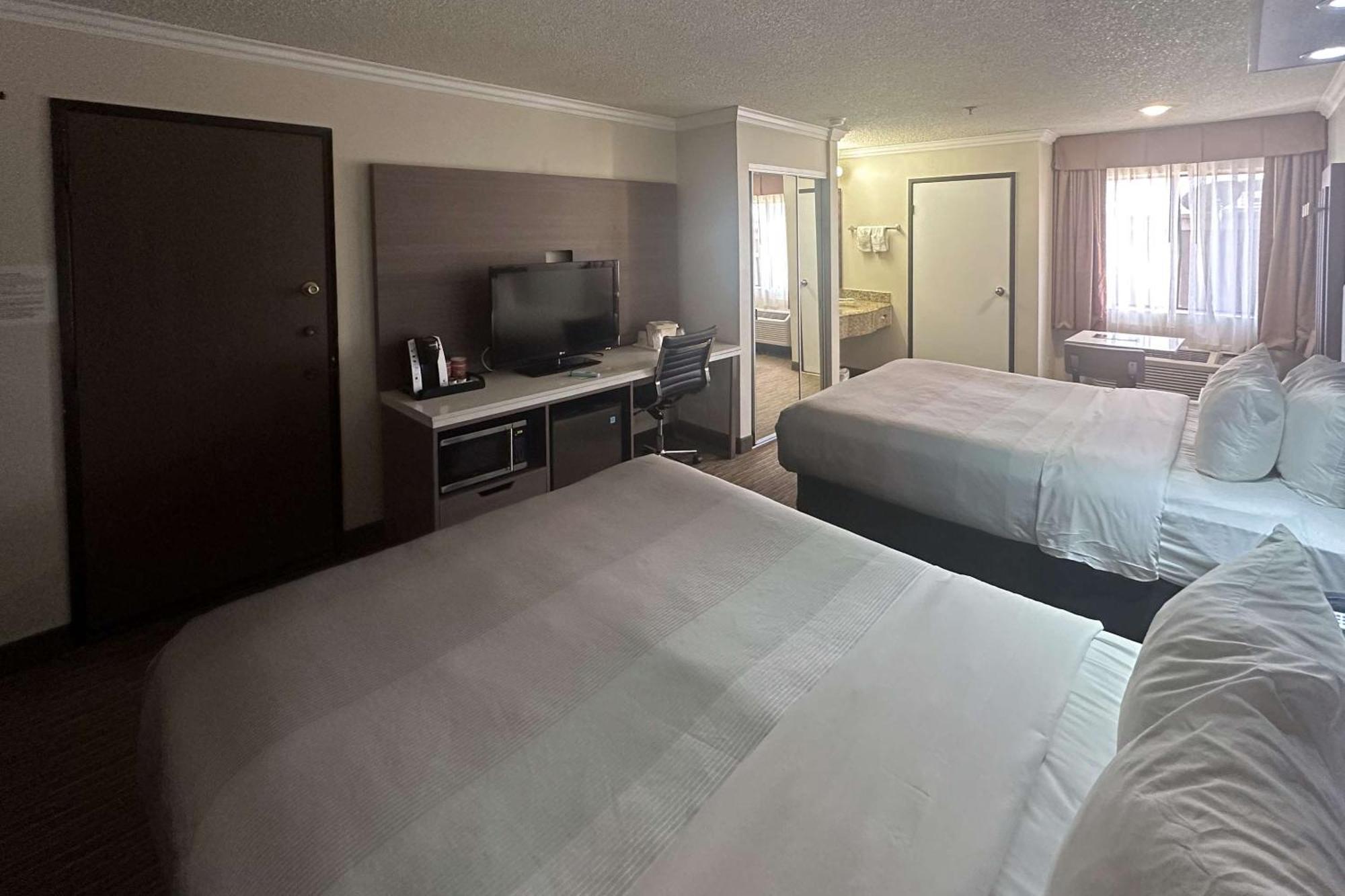 Quality Inn & Suites Los Angeles Airport - Lax Inglewood Exterior photo
