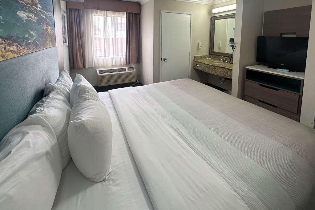 Quality Inn & Suites Los Angeles Airport - Lax Inglewood Room photo